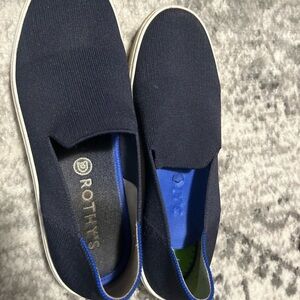 Navy super comfy Rothy slides